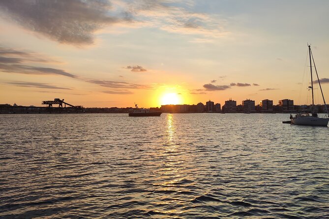 Sailing with sunset and swimming in the sea - Flexibility and Cancellation Policies