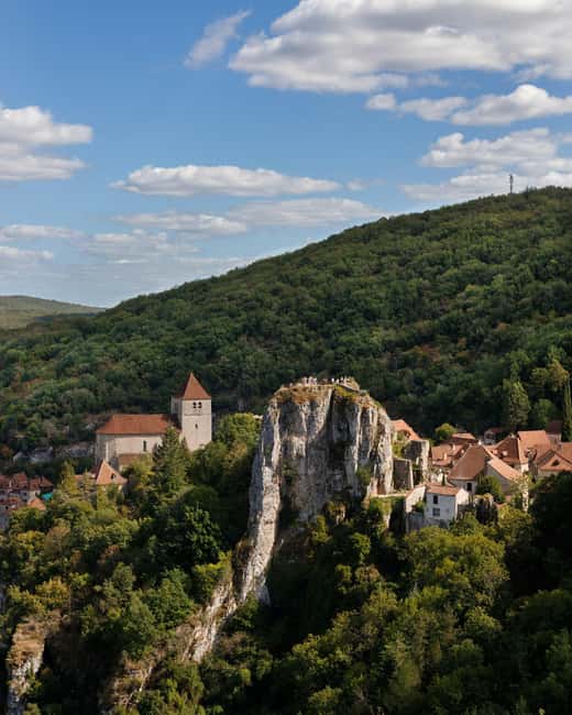 Saint-Cirq-Lapopie: A Private Guided Tour of France's Most Enchanting Village - Exploring Saint-Cirq-Lapopie’s Medieval Streets and Architecture