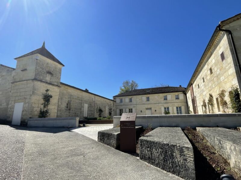 Saint-Emilion : half-day wine-tour into classified estates - Visiting Two Classified Wineries on the Right Bank
