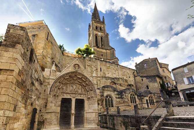 Saint-Émilion : Private Walking Tour & Magnificent Views - Explore Saint-Émilions Historic Charm and Scenic Vistas