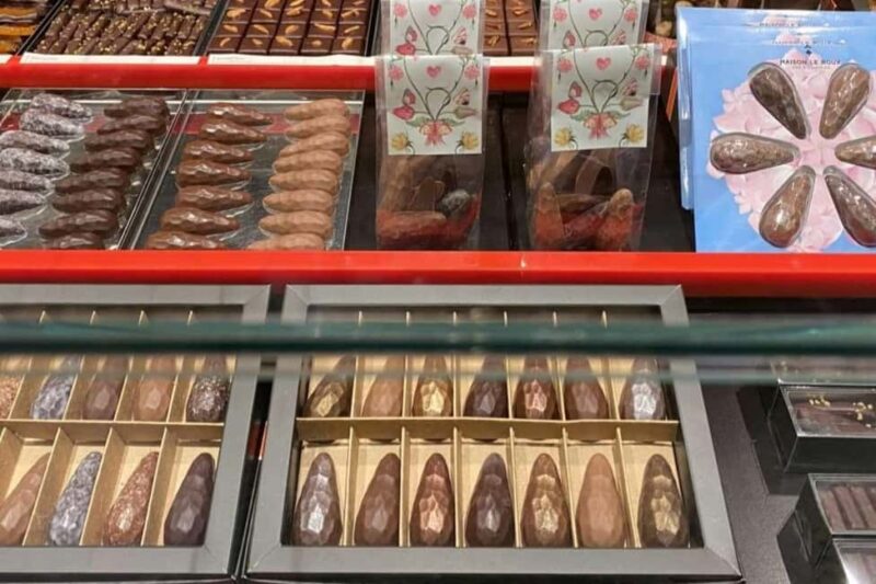 Saint-Germain-Des-Pres: Gourmet Food Private Walking Tour - Key Points