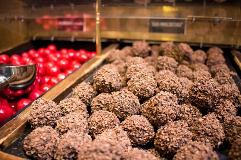 Saint-Germain-des-Prés: Pastry and Chocolate Walking Tour - What to Expect During the 3-Hour Tour