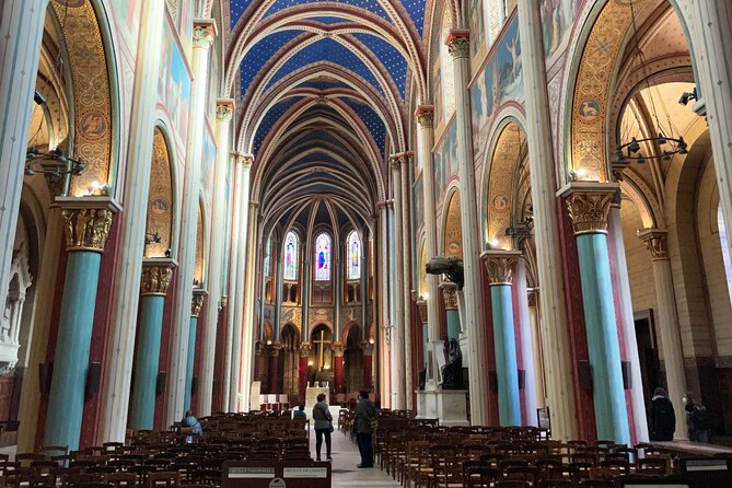Saint Germain Walking Tour with Local Insights - Visiting the Magnificent Église Saint-Sulpice