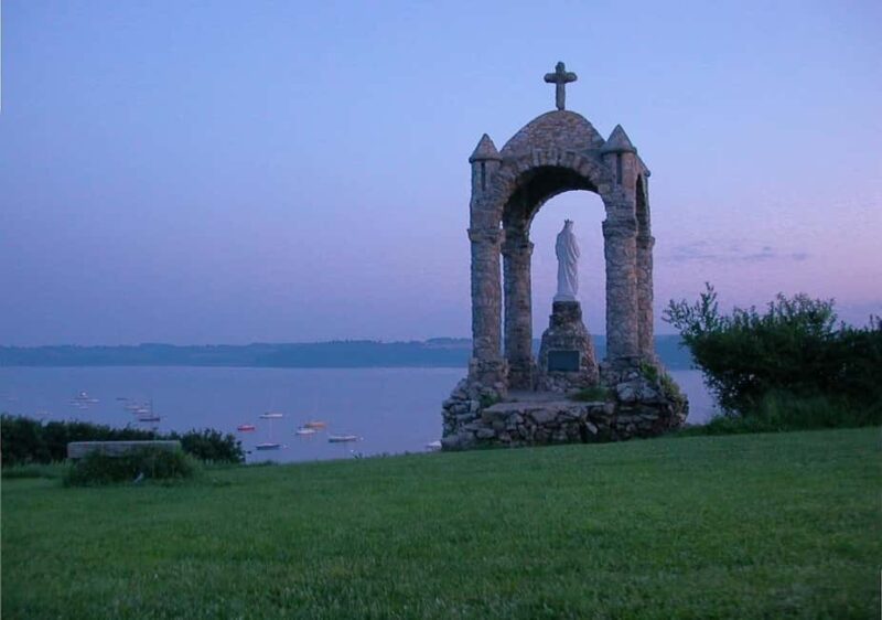 Saint-Malo: Breathtaking landscapes and History Walking Tour - Exploring Saint-Malo’s Ramparts and Historic Gems