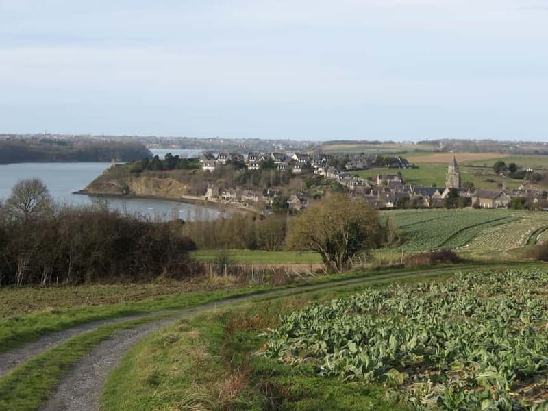 Saint-Malo: Breathtaking landscapes and History Walking Tour - The Coastal Walk to Grande Plage du Sillon