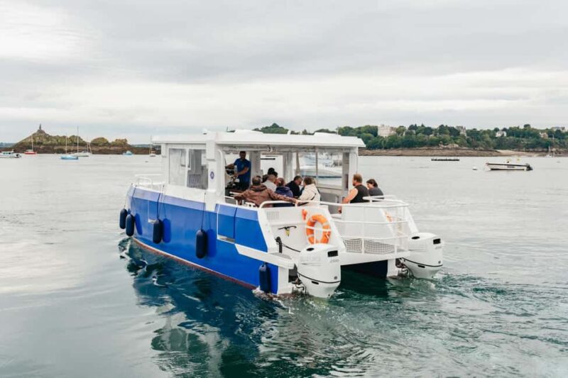 Saint-Malo: Guided Boat Tour with Local Captain - Choosing Between a 1-Hour and 1.5-Hour Tour