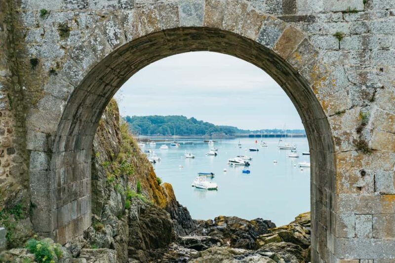 Saint-Malo: Guided Boat Tour with Local Captain - Exploring the Forts and Ramparts of Saint-Malo