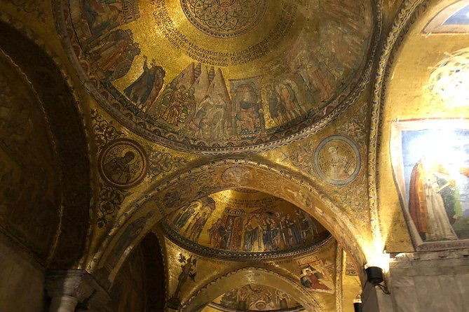 Saint Mark's VIP Night Tour: Exclusive Access Small Group Tour - The Experience with a Small Group and Expert Guides