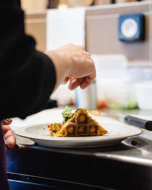 Saint-Nicolas-de-Bourgueil: Food and Wine Pairing Tour - Key Points