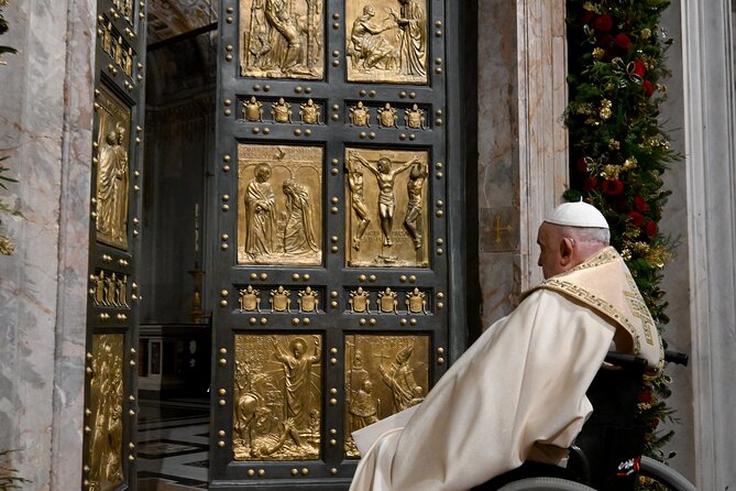 Saint Peter's Private Jubilee 2025-Holy Door&Grottoes! - Passing Through the Holy Door During the Jubilee 2025 in Rome