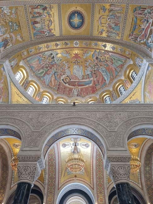 Saint Sava Temple guided tour - Visiting the Crypt and Photo Opportunities