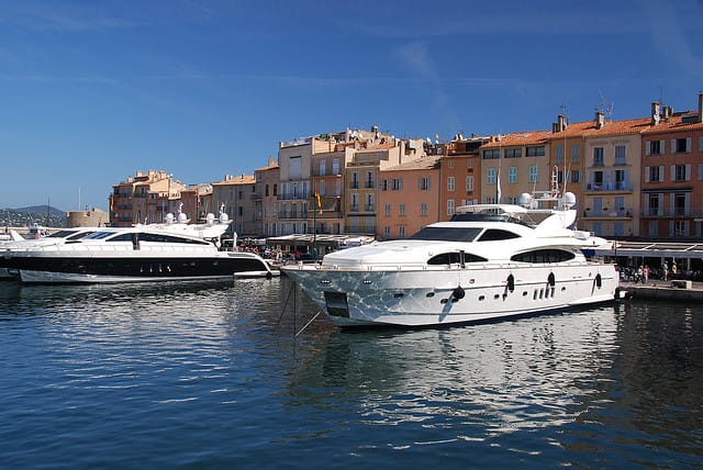Saint Tropez and Port Grimaud: Full-Day Tour - Saint Tropez’s Old Town and Market Streets