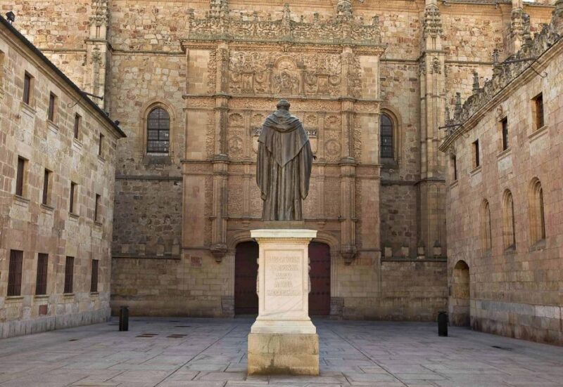 Salamanca: Private Guided Customizable Walking Tour - Key Points