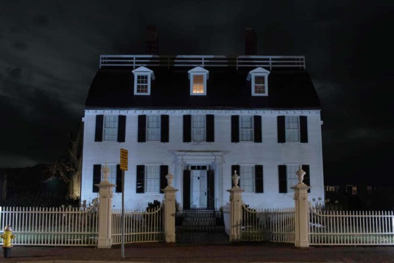 Salem: Boos and Brews Haunted Pub Crawl - What Sets This Tour Apart From Similar Salem Experiences