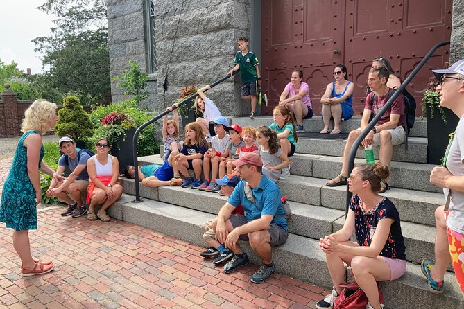 Salem Kids Slightly Spooky Tour - Practical Details: Meeting Location and Group Size