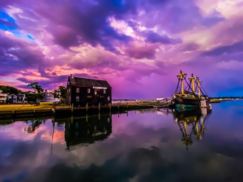 Salem, MA: History and Hauntings Guided Walking Tour - The Guides: Passionate Storytellers and Knowledgeable Educators