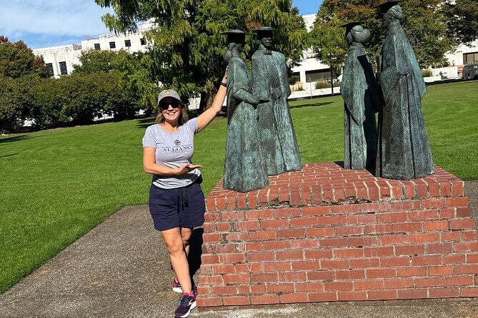 Salem Oregon Puzzling Adventure Scavenger Hunt Walking Activity - How the Tour Compares to Other Salem Activities