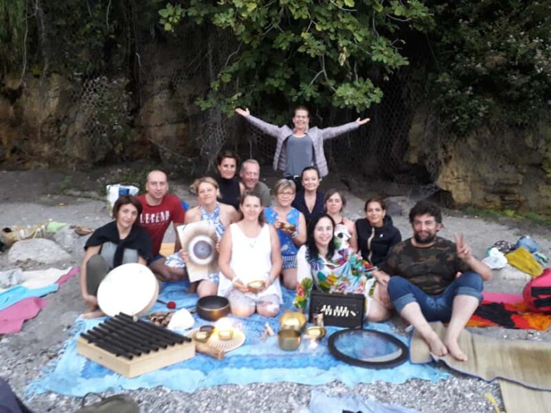 Salerno: Sound Bath, for groups or couples, 2 hours. - Key Points