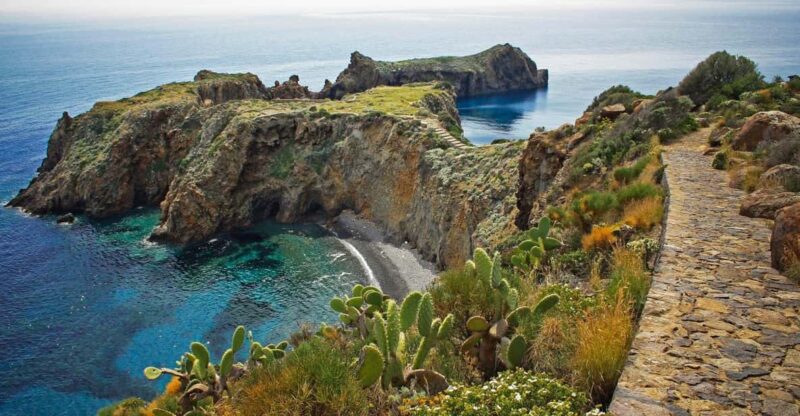 Salina Panarea Stromboli by night - From Tropea to the Islands: Practical Meeting Arrangements