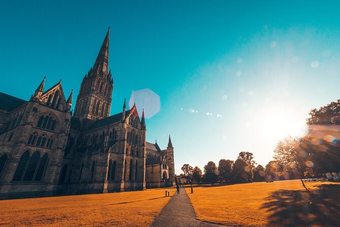 Salisbury Tour App, Hidden Gems Game and Big Britain Quiz (1 Day Pass) UK - Exploring Salisbury in a Unique Self-Guided Adventure