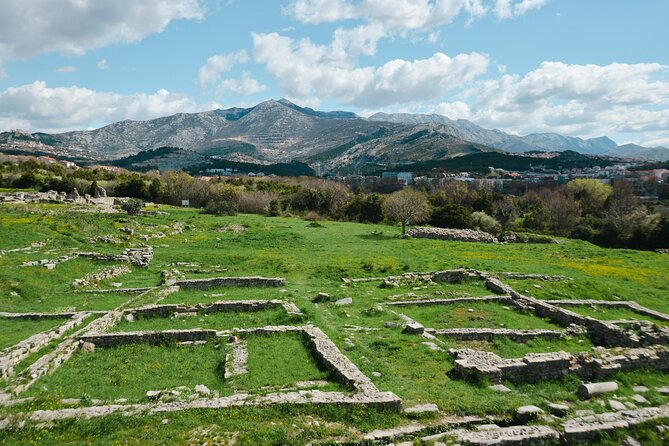 Salona & Amphitheater - Private guided tour - Admission incl. - The Amphitheater: Salona’s Highlight