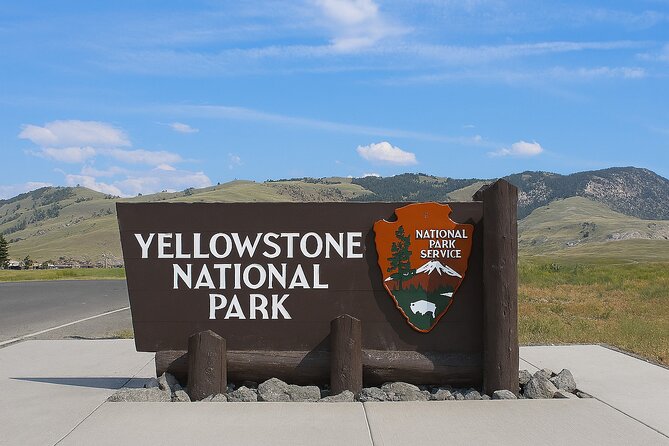 Salt Lake City to Yellowstone and Grand Teton 3 Day Tour - Day 1: Visiting Jackson’s Antler Arches and Grand Teton National Park