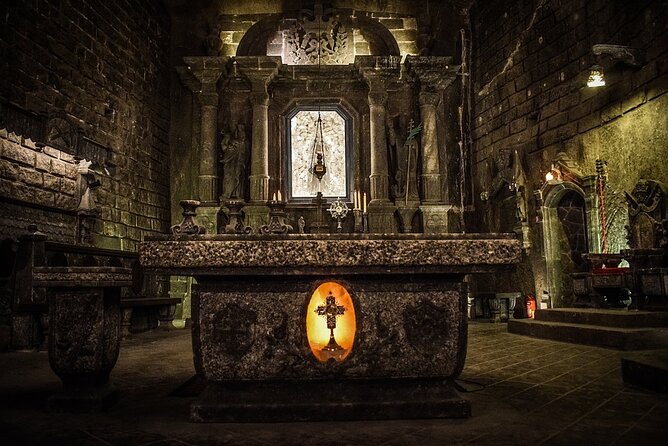 Salt Mine in Wieliczka guided tour with private transfer from Krakow - The Guide and Tour Experience