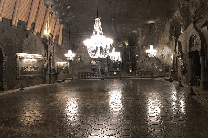 Salt Mine Wieliczka Guided Tour from Kraków with Hotel Pick up - Logistics and Group Size: Comfort and Efficiency