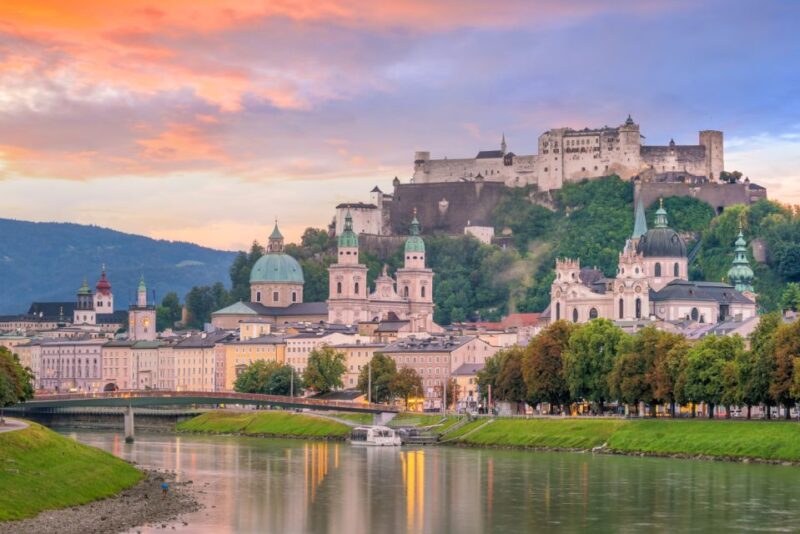 Salzburg: Christmas Market Magic with a Local - Weather and Seasonal Considerations
