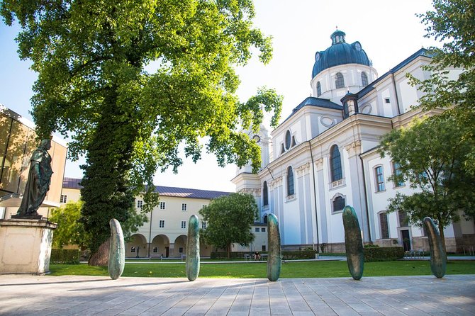 Salzburg Highlight Tour with Fortress Hohensalzburg - Visiting Kollegienkirche and the Farmers Market
