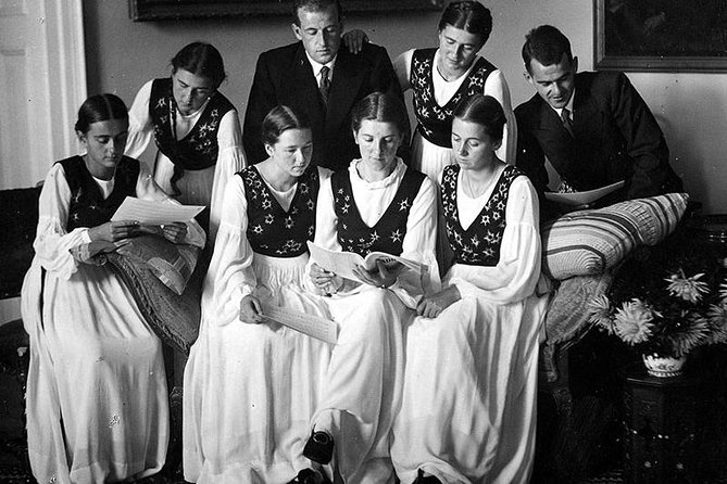 Salzburg Introduction Private Walking Tour - Admiring Mirabell Palace and Gardens