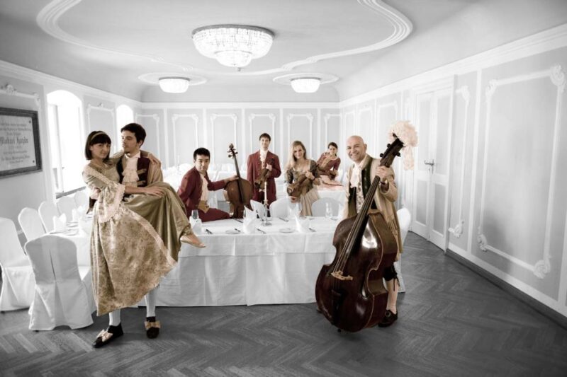 Salzburg: Mozart Concert with Dinner - Live Mozart Performances by Costumed Artists