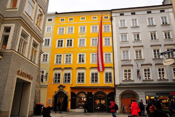 Salzburg Old Town Highlights Private Walking Tour - Discovering St. Peter’s Abbey Courtyards