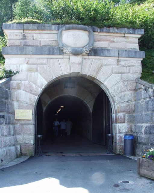 Salzburg: Private Eagle's Nest Tour - Navigating the Path to Hitler’s Mountain Retreat