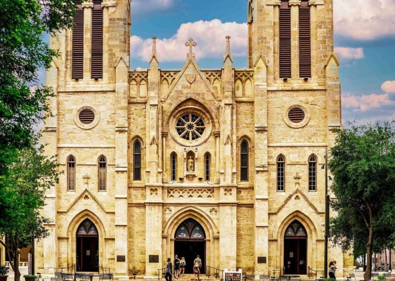 San Antonio: Alamo and Mission San Jose Small Group Van Tour - Light Snacks, Bottled Water, and Flexible Routing