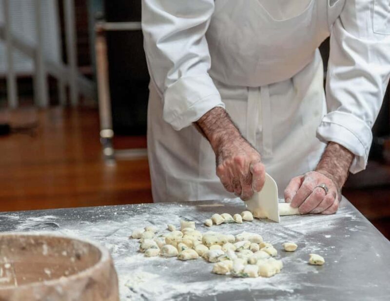 San Antonio: Gnocchi Making Class With Local Chef - Preparing the Classic Marinara Sauce
