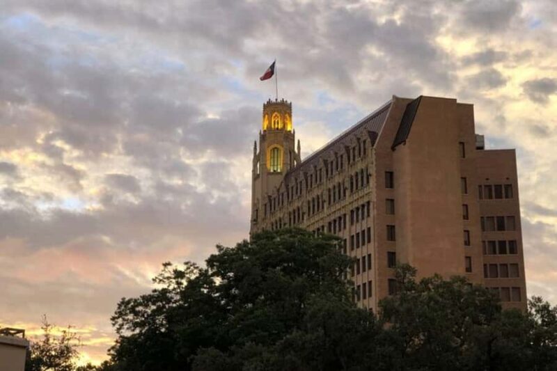 San Antonio: Haunted Dinner Tour with Ghost Walk - Key Points