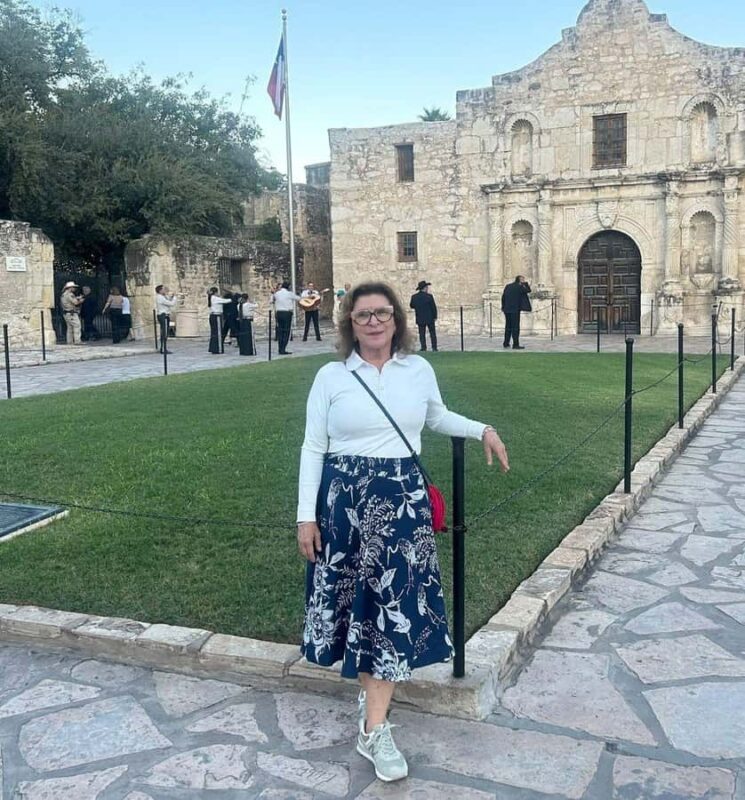 San Antonio: Haunted Dinner Tour with Ghost Walk - Starting in the Historic Alamo Plaza