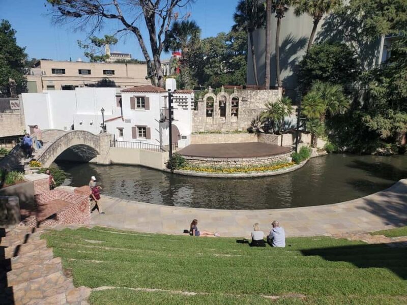 San Antonio: Historic Yanaguana Walking Tour - The Guide’s Engaging Storytelling Approach