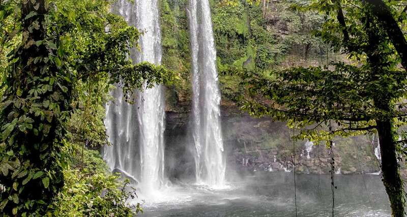 San Cristobal:Palenque,Agua Azul,and Misol-Ha English Guide - Exploring the Towering Misol-Ha Waterfalls
