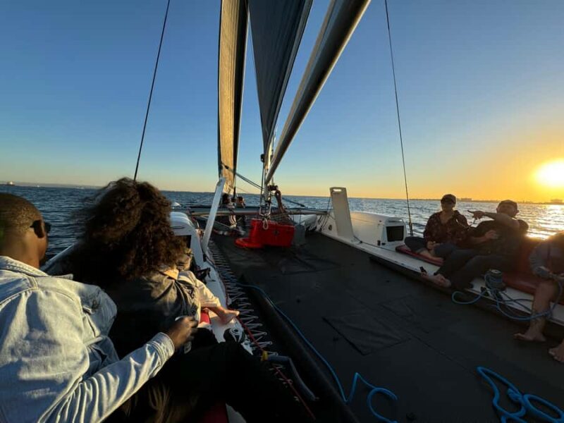 San Diego Bay: 2.5 hour Pure Catamaran Sailing Cruise - Sunset Cruises and Wind Conditions for Optimal Sailing