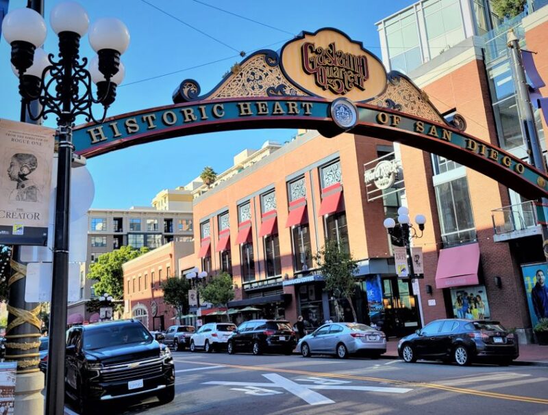 San Diego: City and Beaches Guided Highlights Tour - La Jolla Cove and the Seals