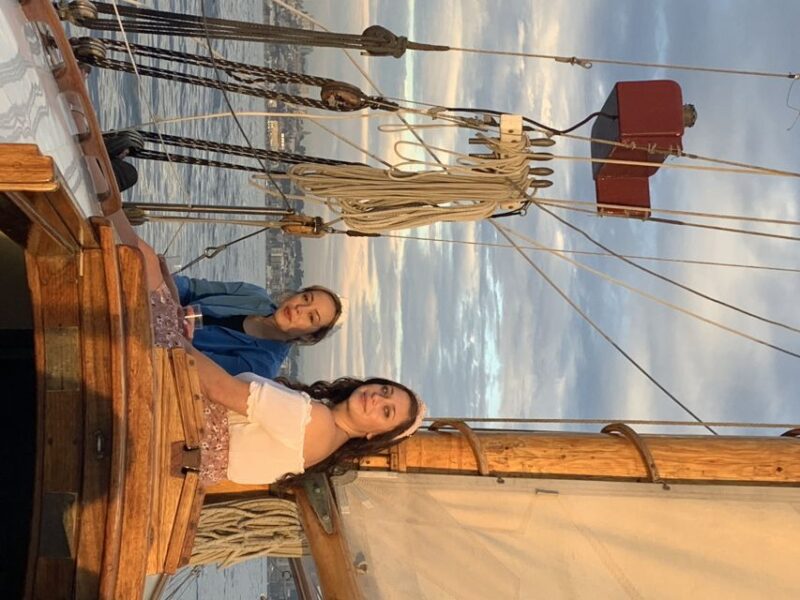 San Diego: Classic Yacht Sailing Experience - Wildlife Sightings and Scenic Landmarks