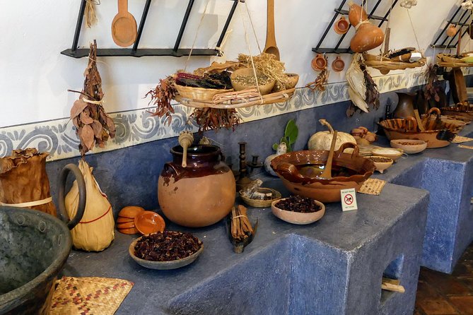 San Diego Fortress Explorer 4-Hour Highlights Walking & Van Tour - Relaxing at the End with Local Drinks and Scenic Views