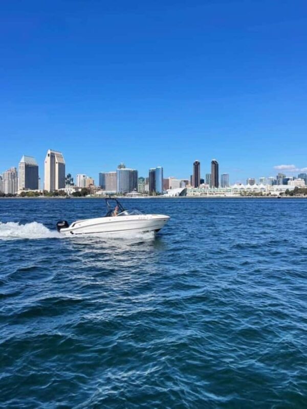 San Diego: Speed Boat Rental in San Diego Bay - Water Safety and Passenger Requirements