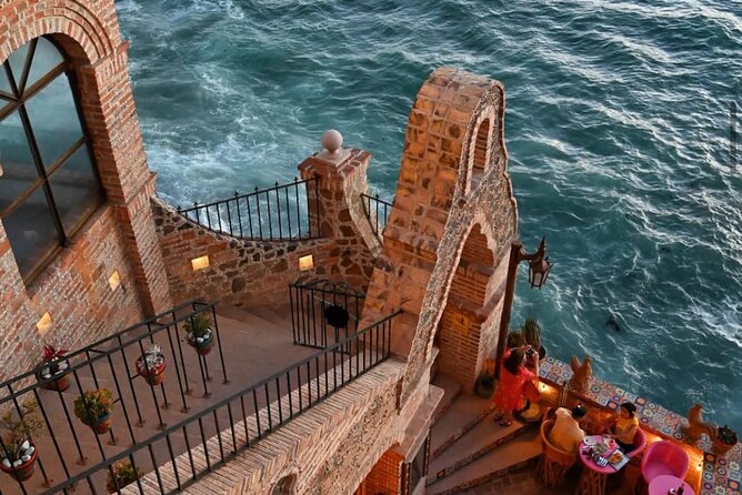 San Diego >>Valley of Guadalupe/four fours vineyard/sky winery - Practical Details: Meeting Point and Group Size