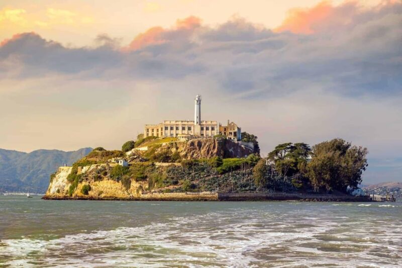 San Francisco: Alcatraz Island & Chinatown Walking Tour - Tour Logistics and Meeting Details