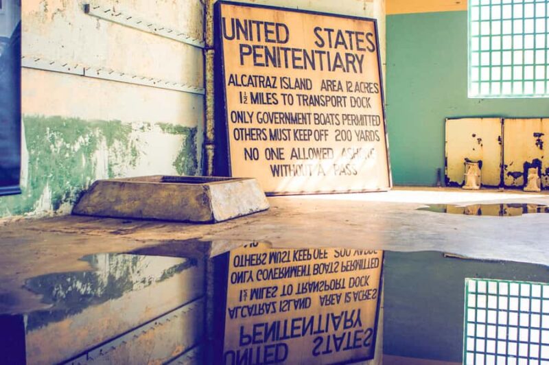 San Francisco: Alcatraz, Muir Woods & Sausalito 2-Day Tour - Sausalito: Art, Food, and Waterfront Charm