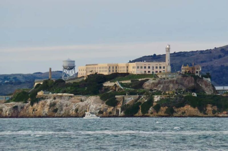 San Francisco: Alcatraz Ticket, Ferry, & Self-Guided App - Scenic Views and Photo Opportunities on the Island