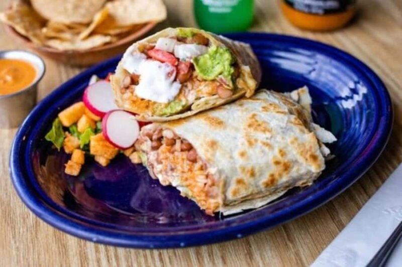 San Francisco : Best Street Food Tour With A Local Guide - Visiting La Taqueria: The Iconic Burrito Spot